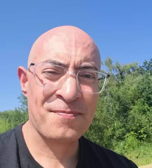 <em>Alex W.</em>